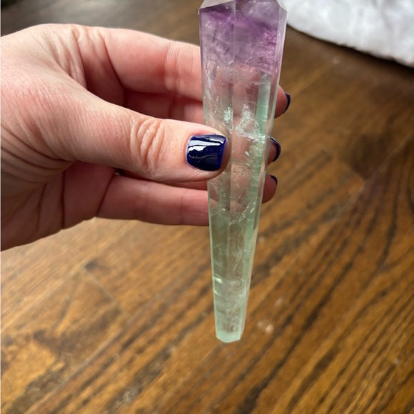 Watermelon UV Fluorite Wand - Picture 3 of 3